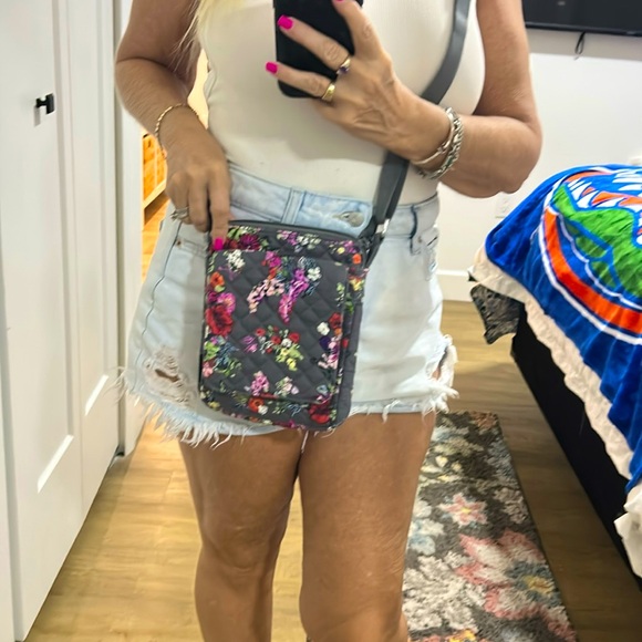 Vera Bradley RFID Mini Hipster in Hope Blooms Crossbody “ retired print” - Picture 8 of 16